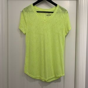 🤍 Cute top- New!!